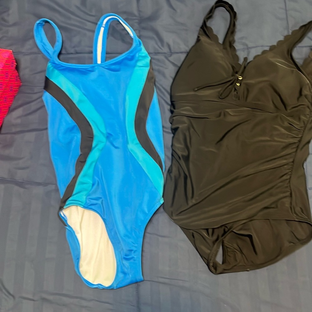 Women's swimsuits